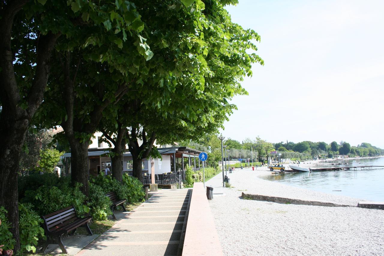 Graziosa Al Porto Villa Moniga del Garda Exteriör bild